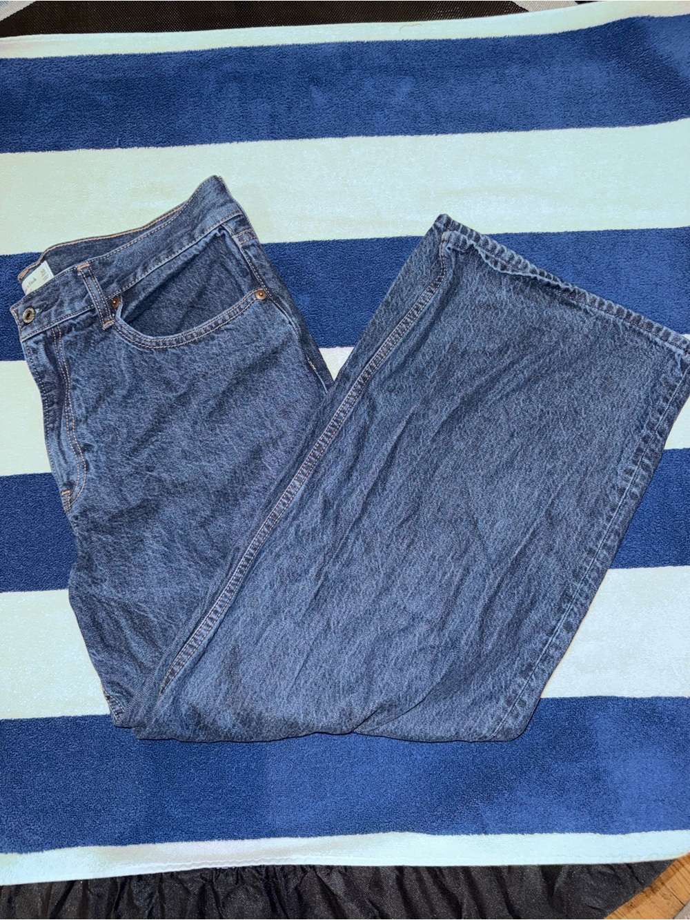 Abercrombie Curve Love Low Rise Loose Fit